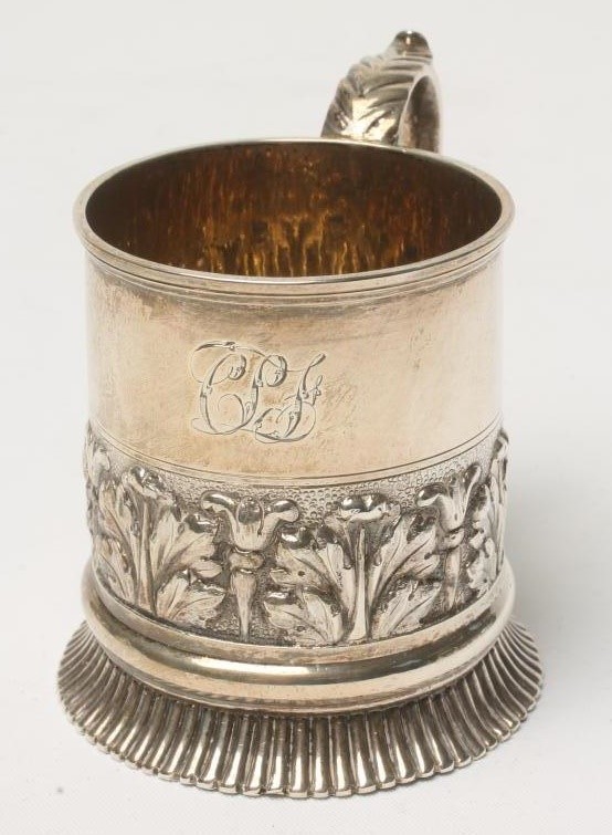 A GEORGE IV SILVER CHRISTENING MUG Image