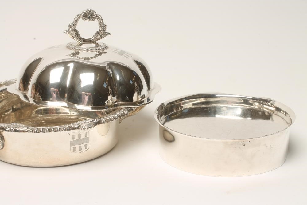 A LATE GEORGE III SILVER MUFFIN DISH AND COVER Image