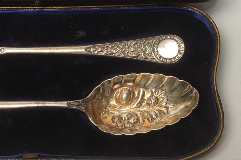 A PAIR OF GEORGE IV SILVER TABLESPOONS Image