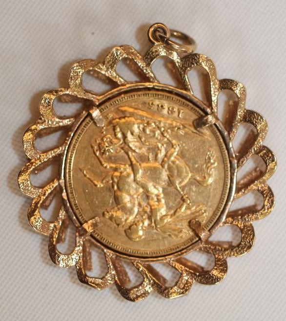 A VICTORIA SOVEREIGN Image