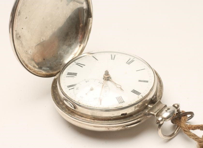 A LATE GEORGE III SILVER PAIR CASED POCKET WATCH Image