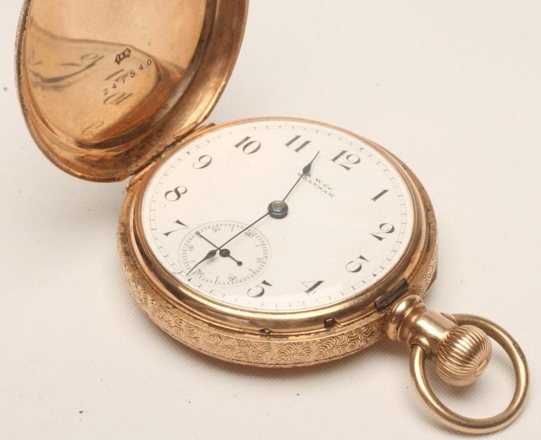A WALTHAM 14KT GOLD TOP WIND HUNTER POCKET WATCH Image