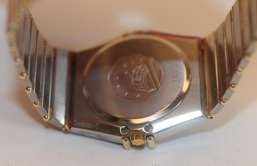 A GENTLEMAN'S OMEGA CONSTELLATION CHRONOMETER Image