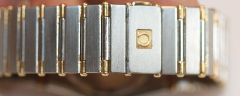 A GENTLEMAN'S OMEGA CONSTELLATION CHRONOMETER Image