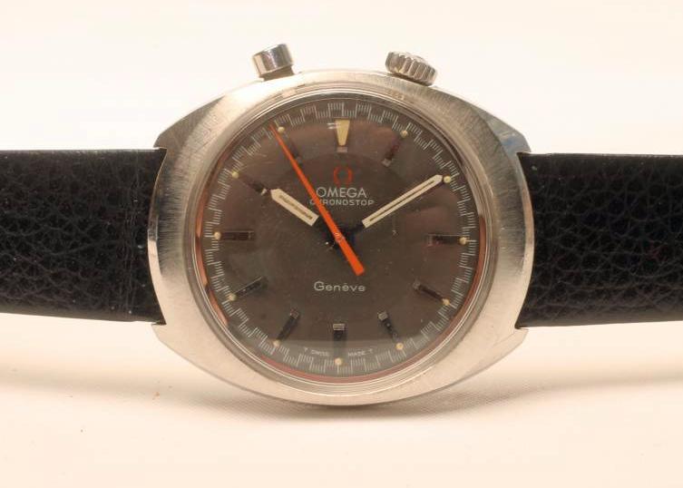 A GENTLEMAN'S OMEGA "CHRONOSTOP" WRISTWATCH Image