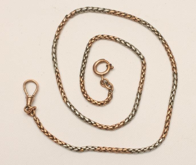 A BI-COLOURED 9CT GOLD WATCH CHAIN Image