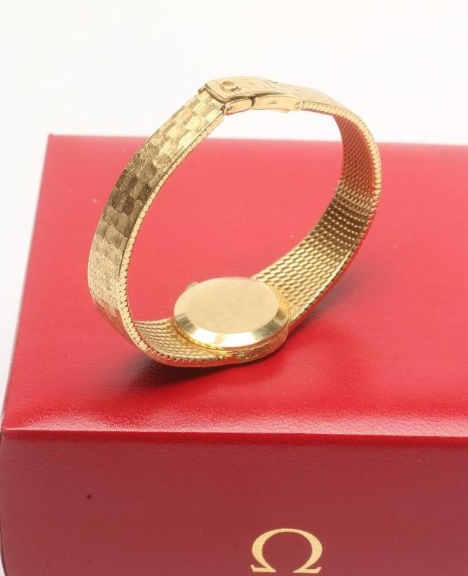 A LADY'S 18CT GOLD OMEGA DE VILLE WRISTWATCH Image