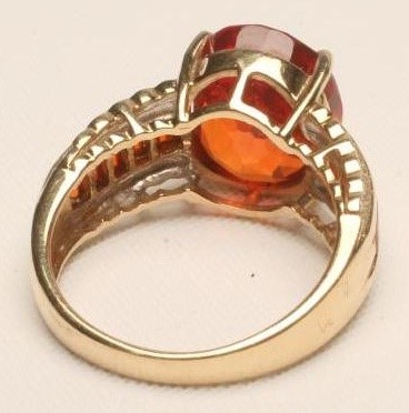 A FIRE OPAL COCKTAIL RING Image