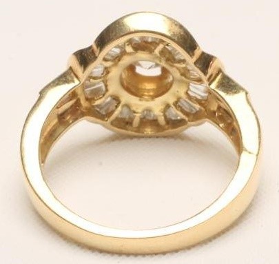 A DIAMOND COCKTAIL "BALLERINA" RING Image