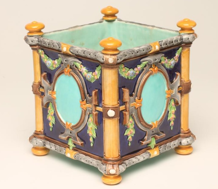 A VICTORIAN WEDGWOOD MAJOLICA SMALL JARDINIERE Image
