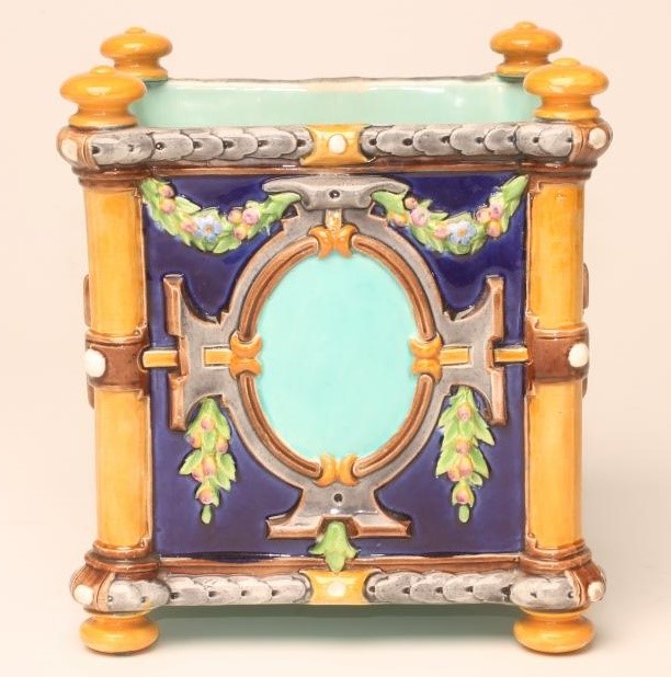 A VICTORIAN WEDGWOOD MAJOLICA SMALL JARDINIERE Image