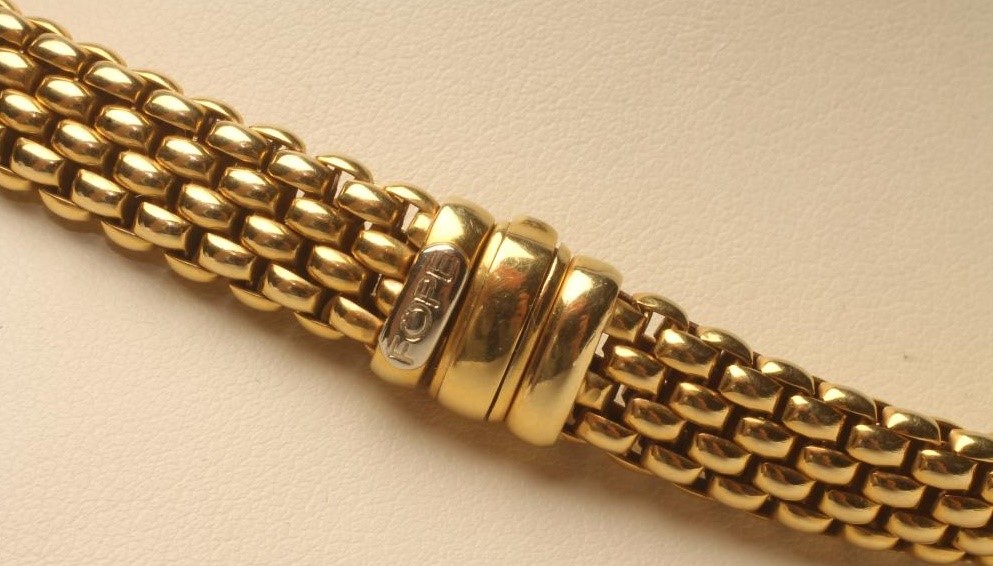 A FOPE 18CT GOLD CHAIN NECKLACE from the "Profili" collection Image