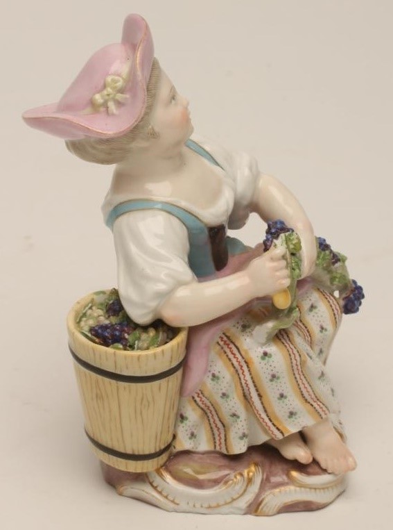 A MEISSEN PORCELAIN FIGURE Image