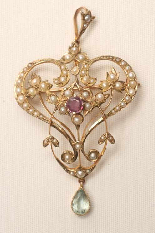 AN EDWARDIAN 9CT GOLD PENDANT/BROOCH Image