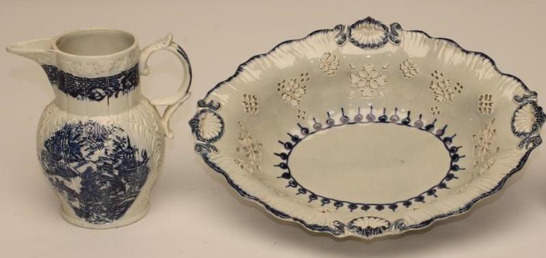 A PEARLWARE BASKET Image