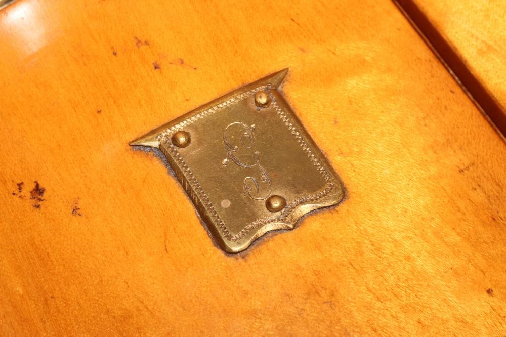 A REGENCY COROMANDEL TEA CADDY of plain oblong form Image