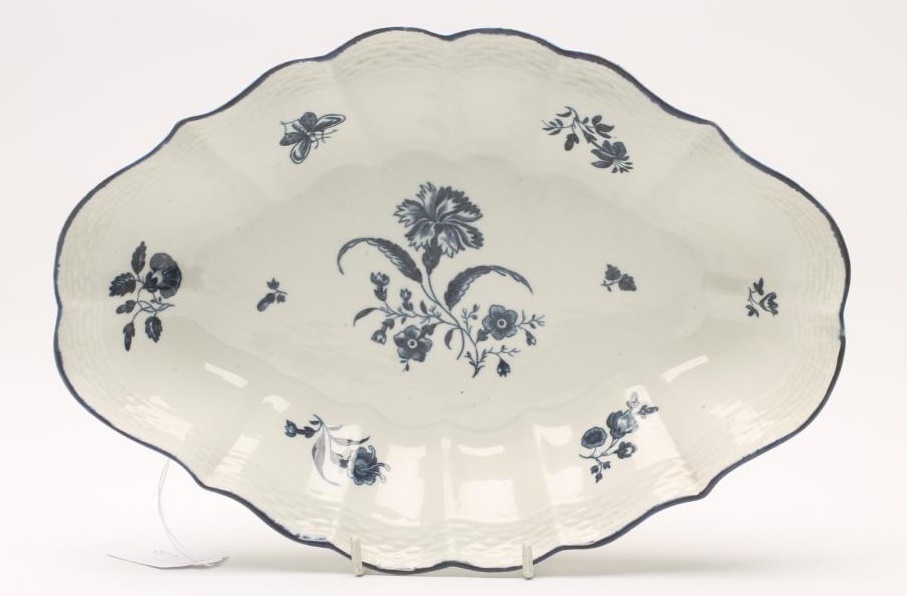 A FIRST PERIOD WORCESTER PORCELAIN DESSERT DISH Image