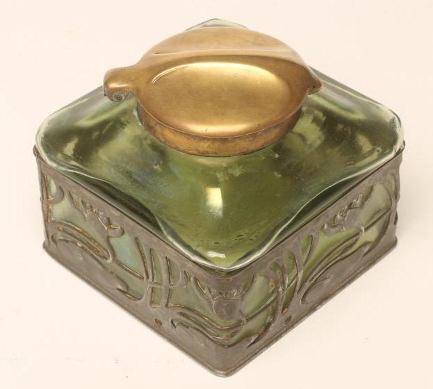 AN ART NOUVEAU INKWELL Image