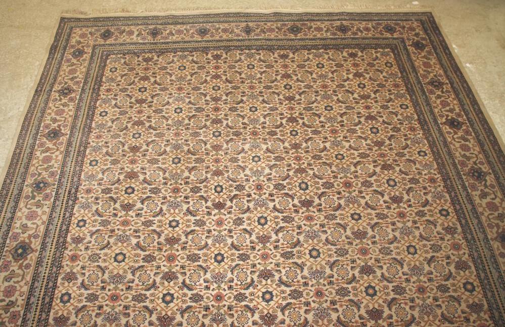 A PERSIAN STYLE CARPET Image