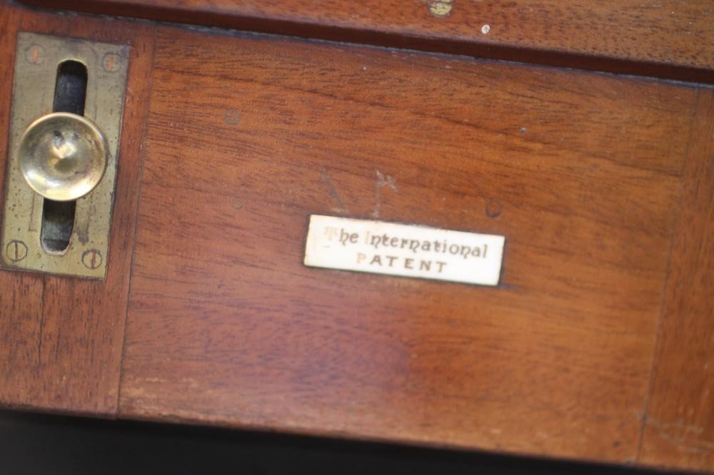 A J. LANCASTER & SON "THE INTERNATIONAL PATENT" HALF PLATE CAMERA Image