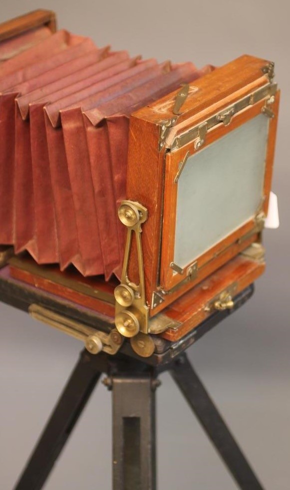 A J. LANCASTER & SON "THE INTERNATIONAL PATENT" HALF PLATE CAMERA Image