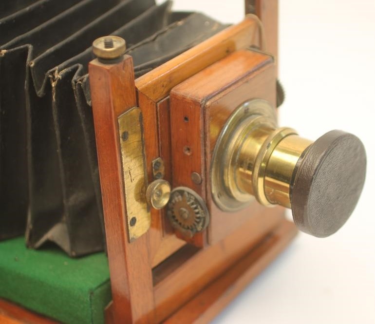 A THORNTON PICKARD TRIPLE "IMPERIAL" EXTENSION FIELD CAMERA Image