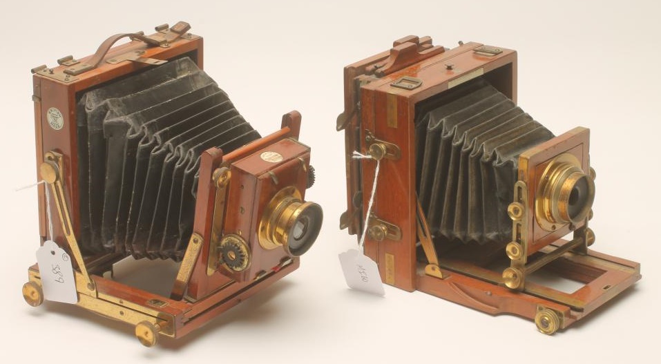 A THORNTON PICKARD TIME & INSTANTANEOUS QUARTER PLATE FIELD CAMERA Image