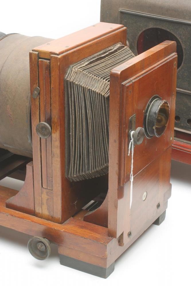 A THORNTON PICKARD "SPECIAL RUBY" ENLARGER Image