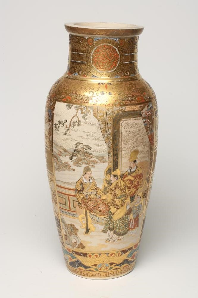 A SATSUMA EARTHENWARE VASE Image