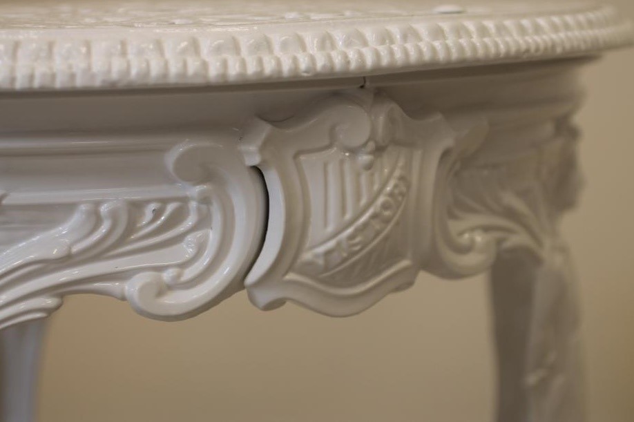 A VICTORIAN CAST IRON PUB TABLE Image