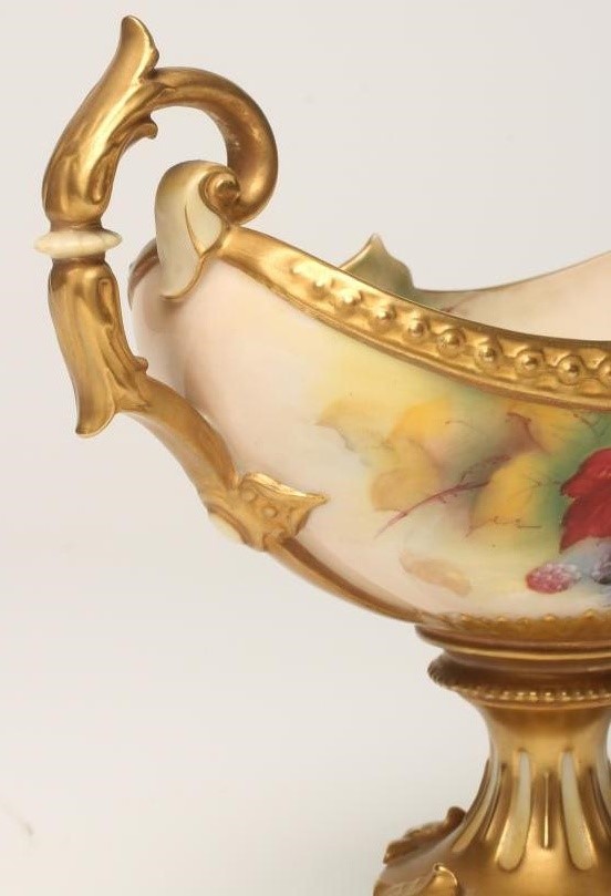 A ROYAL WORCESTER PEDESTAL COMPORT Image