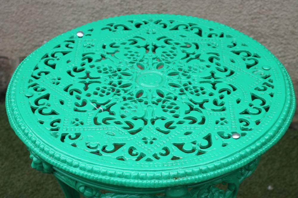 A VICTORIAN BRITANNIA CAST IRON GREEN PAINTED PUB TABLE by Baxendale & Co. Image