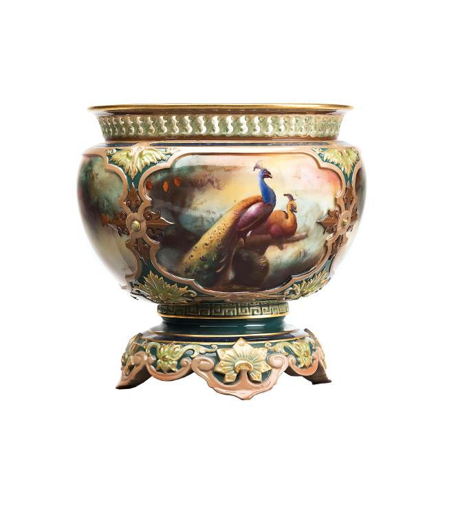 A ROYAL WORCESTER CHINA SMALL JARDINIERE Image