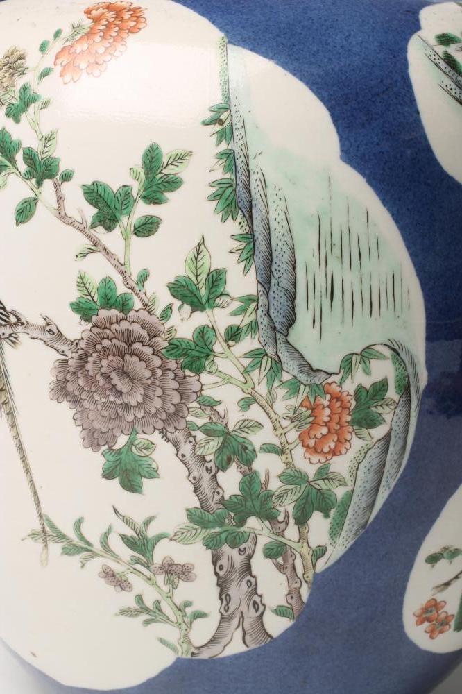 A CHINESE PORCELAIN JAR Image