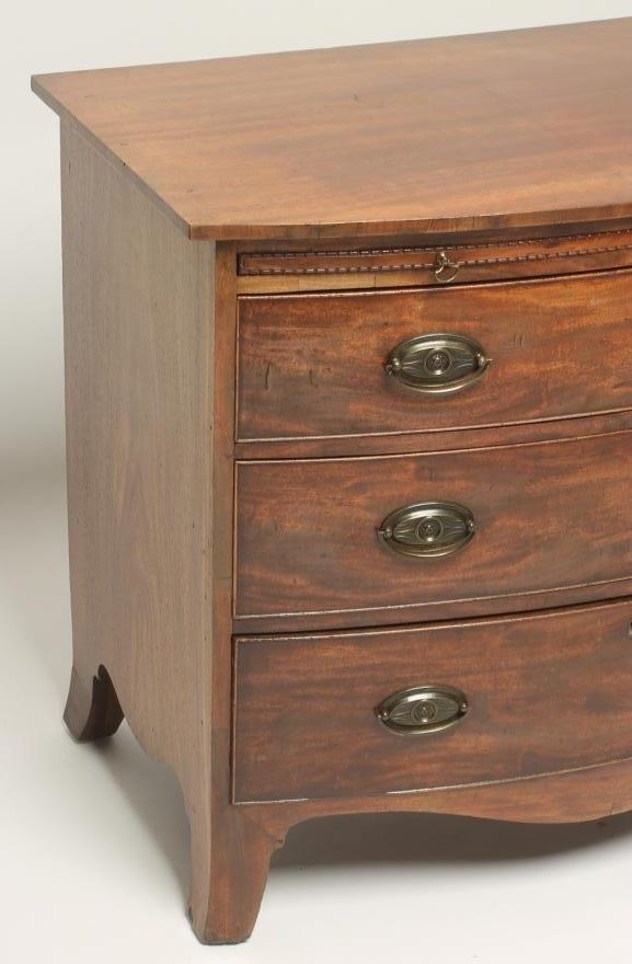 A GEORGIAN MAHOGANY BOWED CHEST Image