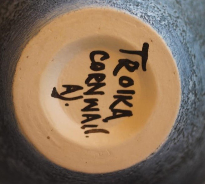 TWO TROIKA EARTHENWARE VASES Image