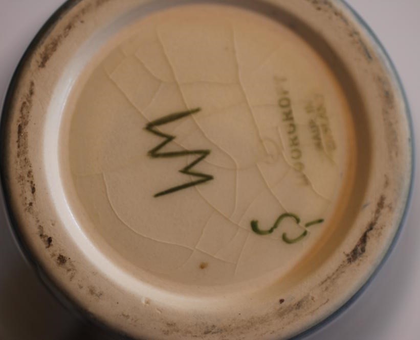 A MOORCROFT POTTERY VASE Image