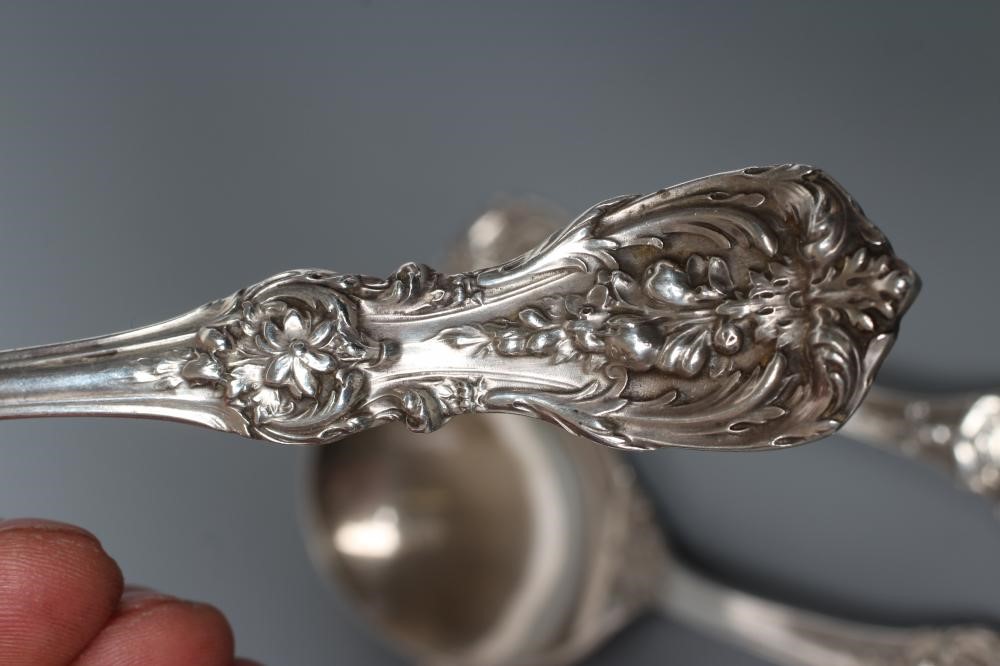 A SET OF EIGHT SOUP SPOONS, maker Reed & Barton, stamped Sterling, in Francis I pattern, 17ozs 9dwts Image