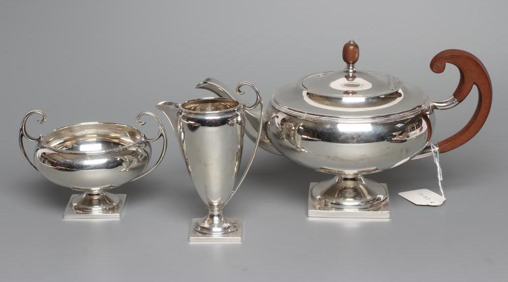 A THREE PIECE TEA SERVICE Image
