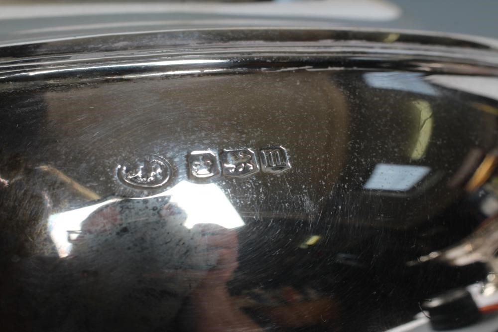 A THREE PIECE TEA SERVICE Image