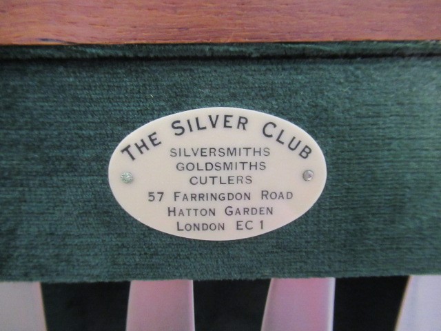 A TABLE SERVICE FOR EIGHT PLACE SETTINGS Image