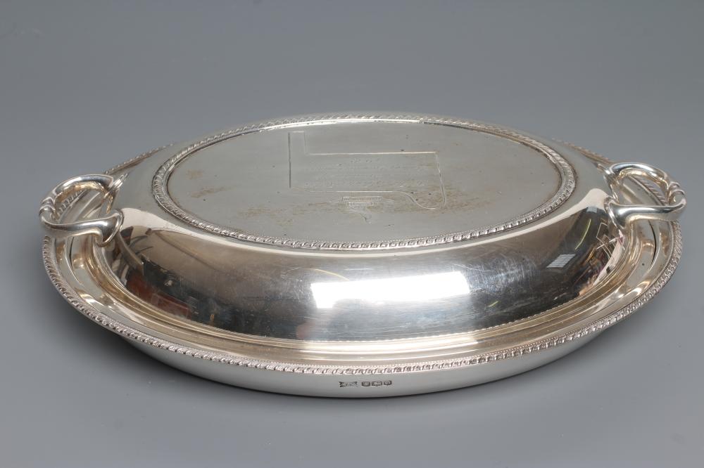 AN OVAL ENTREE DISH AND COVER Image