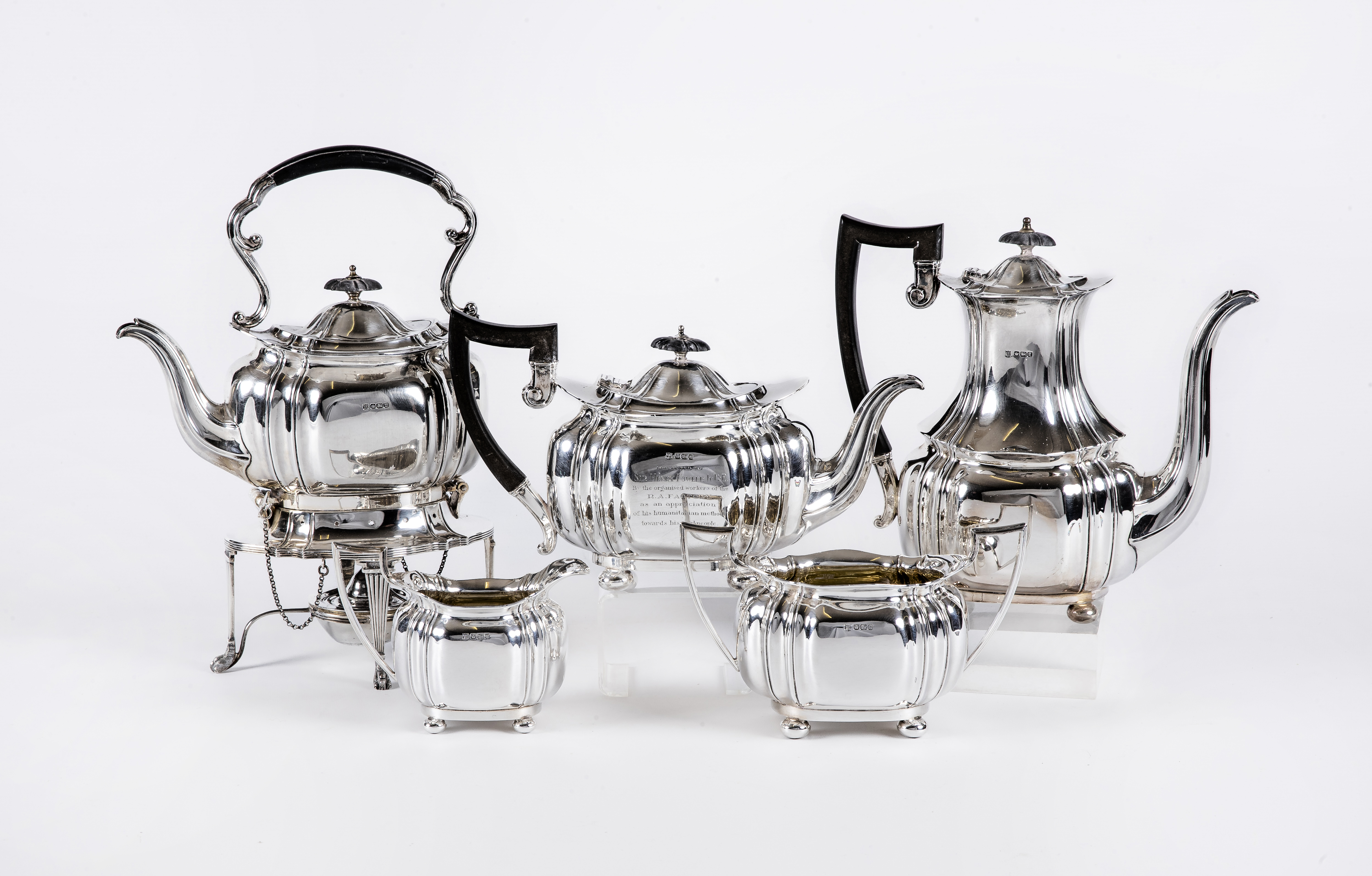 A FOUR PIECE TEA AND COFFEE SERVICE Image