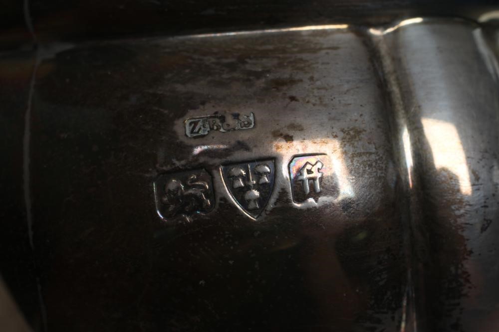 A THREE PIECE TEA SERVICE Image