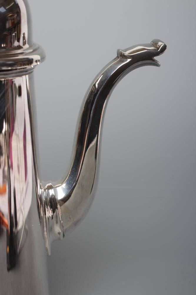 A CAFE-AU-LAIT SET Image