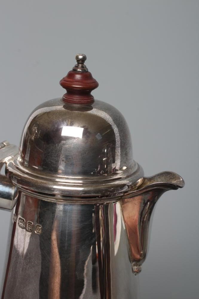 A CAFE-AU-LAIT SET Image