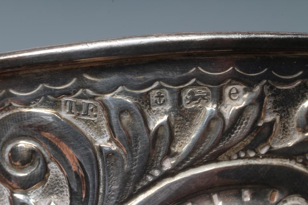 AN EDWARDIAN PEDESTAL TROPHY CUP Image