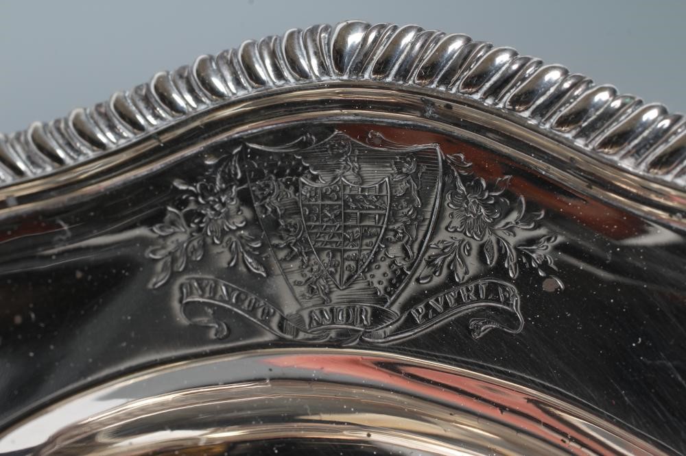 A LATE GEORGE III PLATE Image