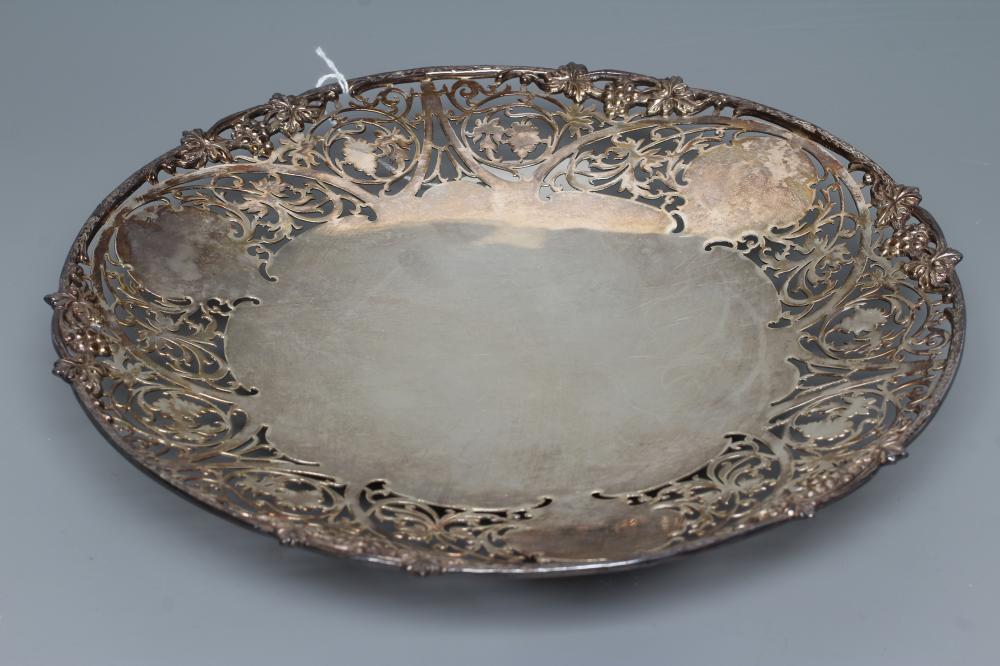 A LATE VICTORIAN FRUIT DISH Image
