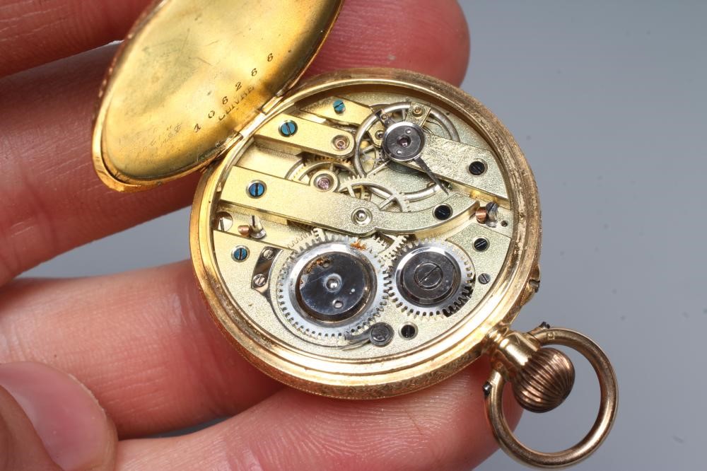 A LADY'S TOP WIND FOB WATCH Image